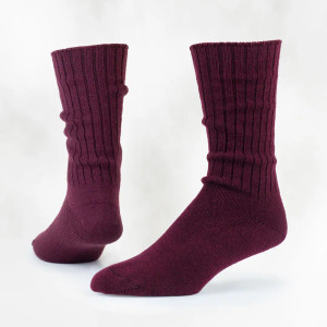 Heathered rose wool crew socks.