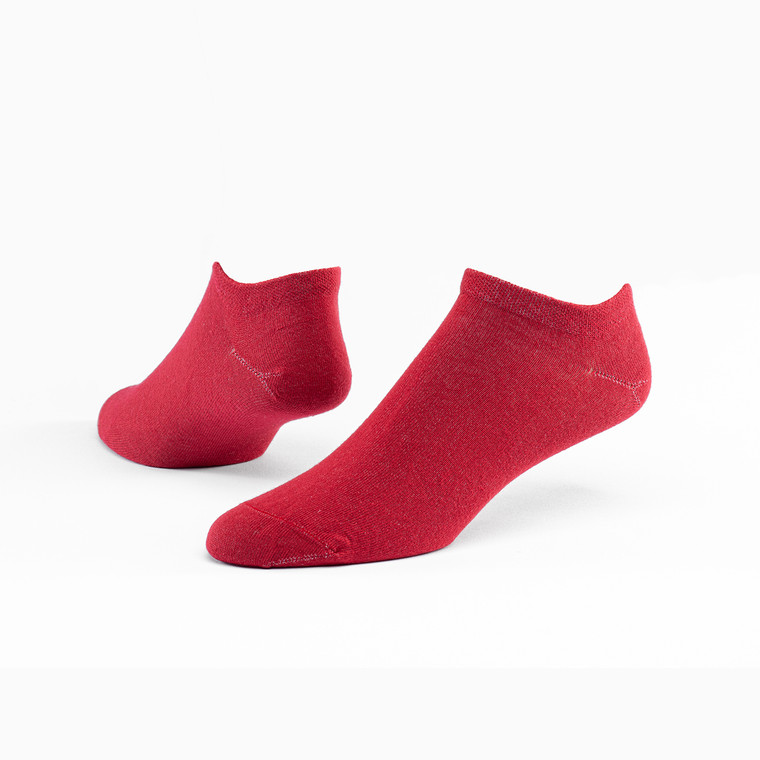 Organic cotton lightweight footie socks in color red.