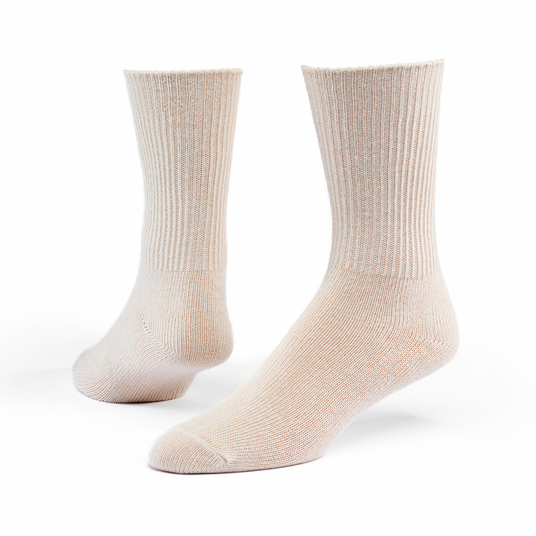 Organic Cotton Lightweight Crew Socks in color natural.